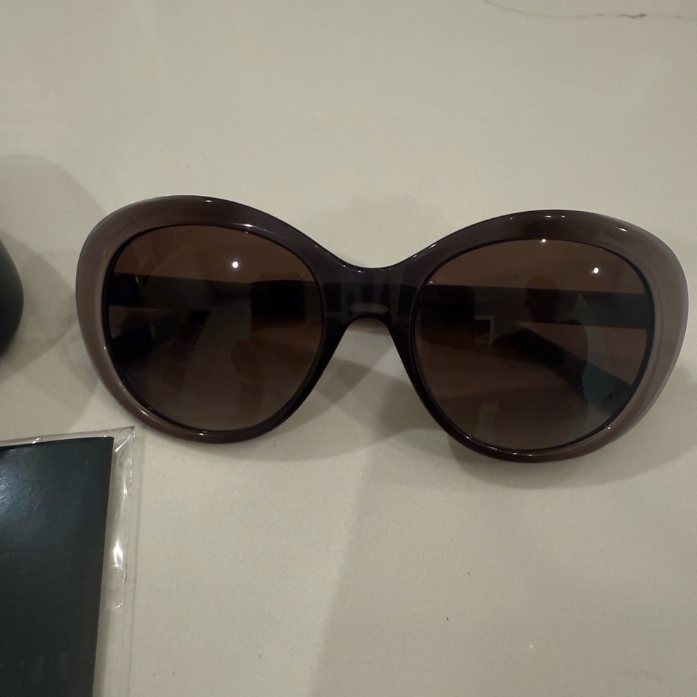 New Coach Elegant Brown/Taupe Sunglasses